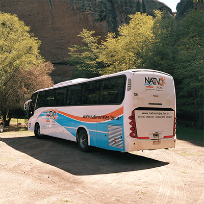 Imagen de vehiculo de flota de transporte Nativo Viajes