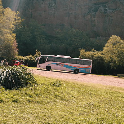 Imagen de vehiculo de flota de transporte Nativo Viajes