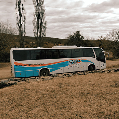 Imagen de vehiculo de flota de transporte Nativo Viajes
